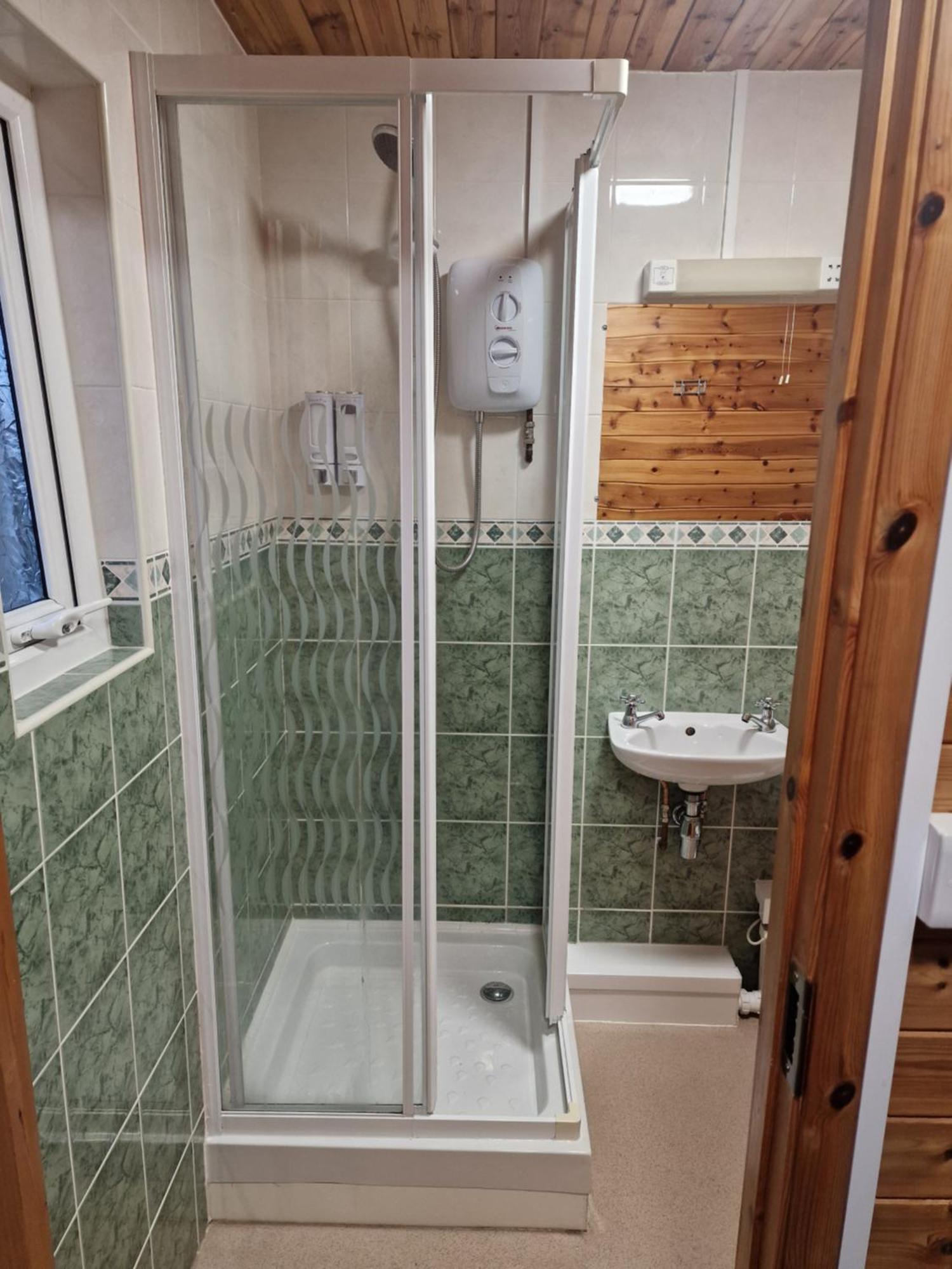 Woodvale Bungalow Little Haven Extérieur photo